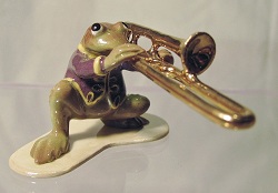 HR3251 - Trombone Playing Toad